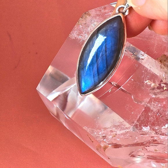 Large Natural Labradorite 13x35mm 925 Sterling Silver Pendant - Picture 2 of 8